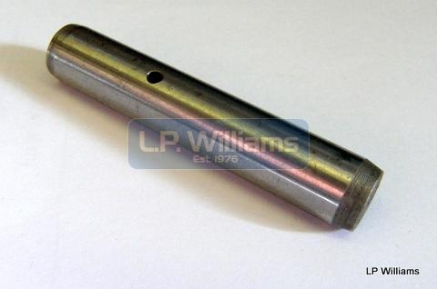 Intermediate gear spindle oil pump drive triples T150 T160 A75