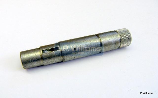 X75 Gearchange shaft