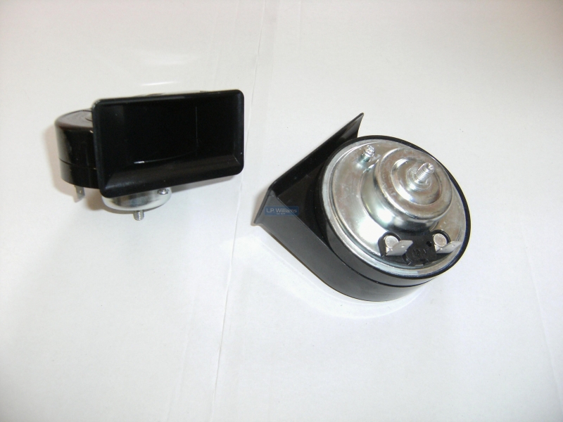 Pair of twin tone horns 12v High and low