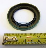 High gear oil seal 4 speed T150 R3 only